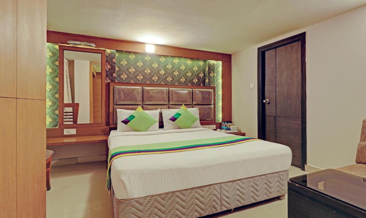 Pine Tree Boutique Hotel Chennai Exterior foto