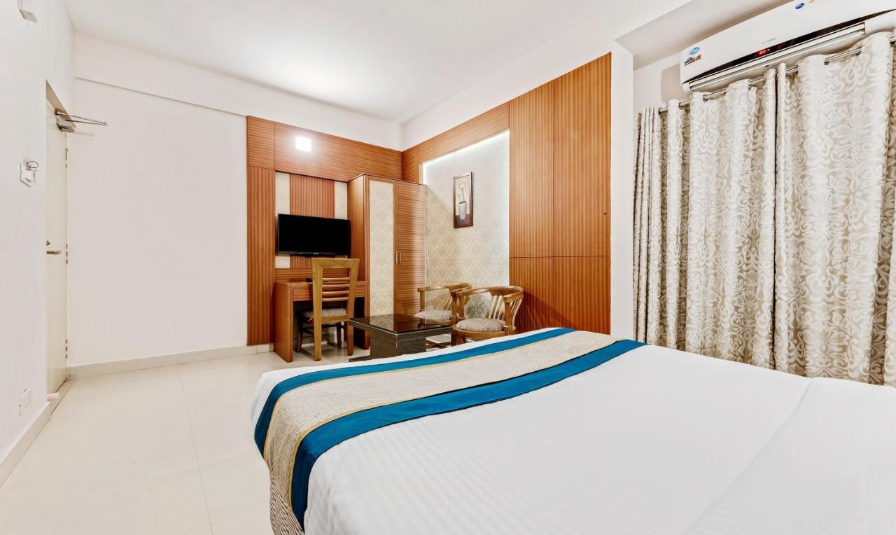 Pine Tree Boutique Hotel Chennai Exterior foto
